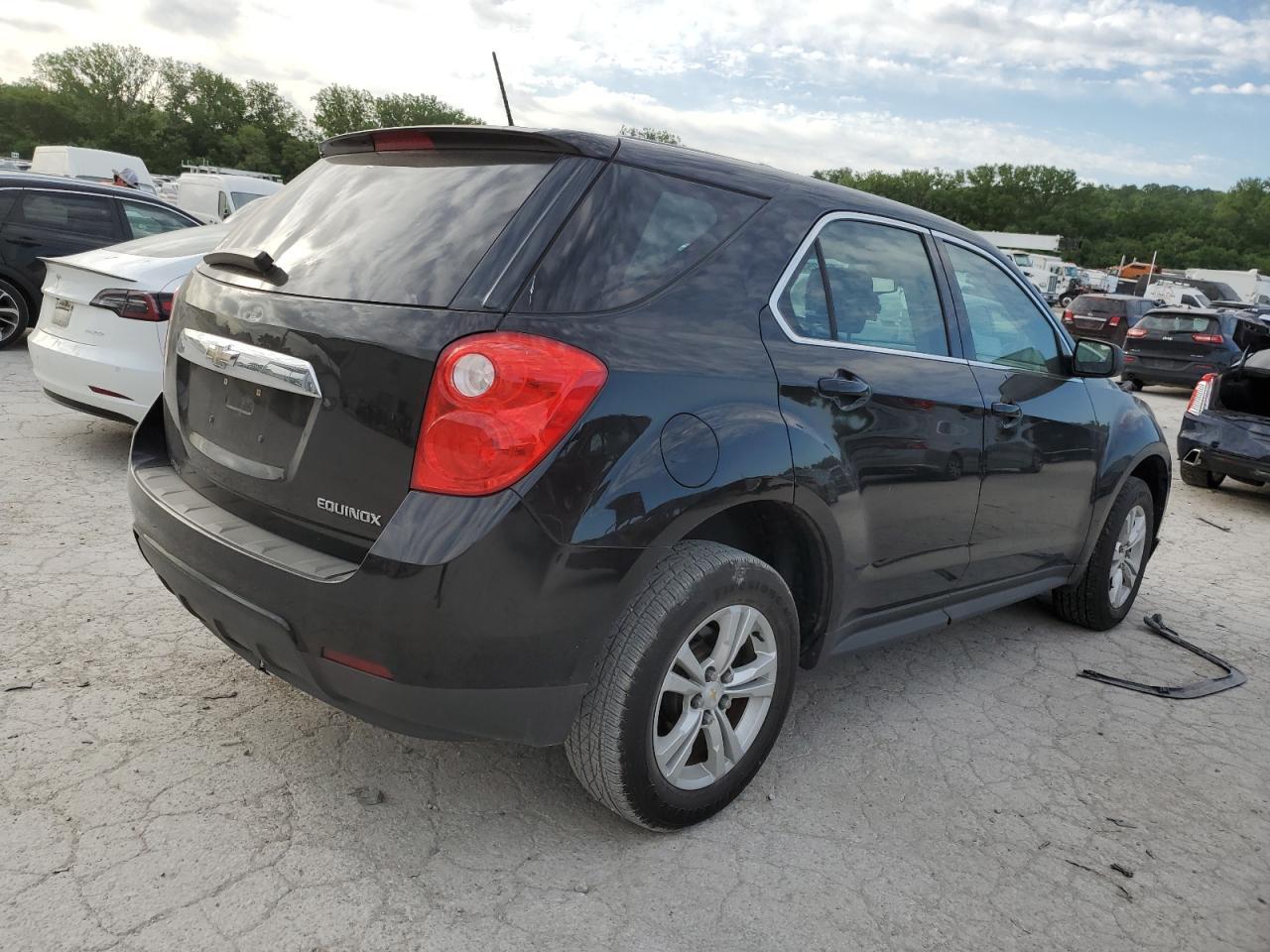 2015 Chevrolet Equinox Ls - Image 3