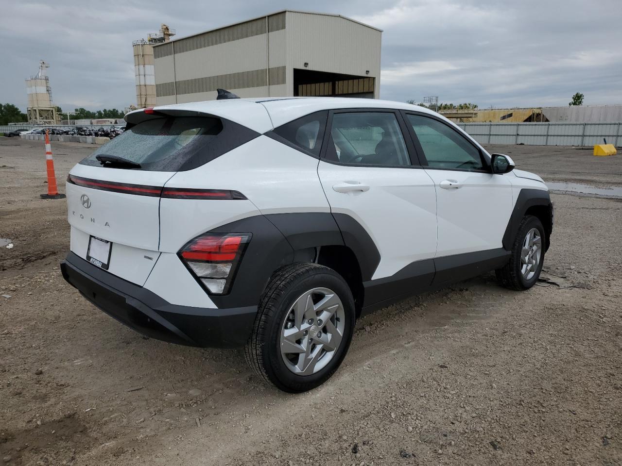 2025 Hyundai Kona Se - Image 3