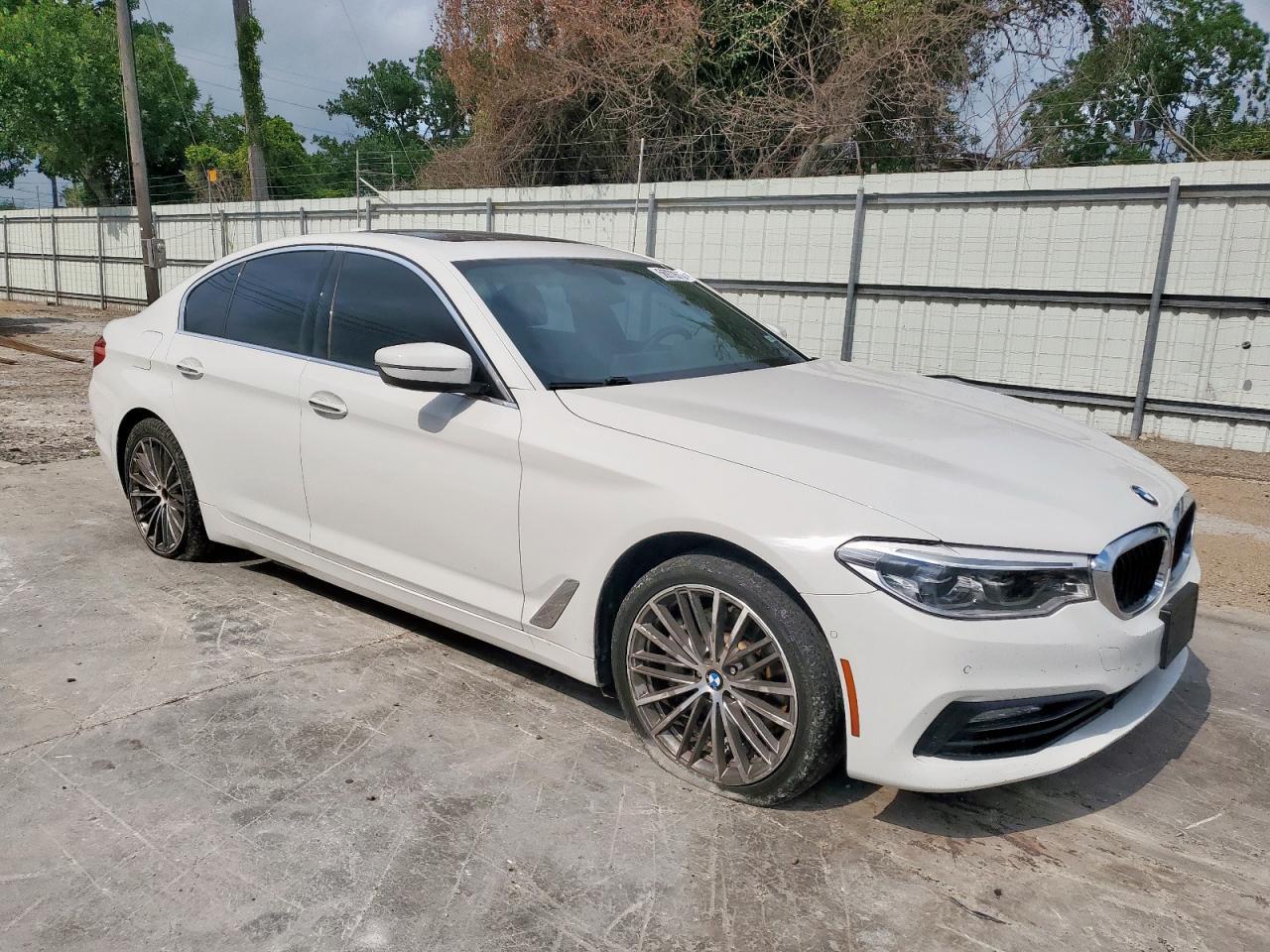 2017 BMW 530 I - Фото 4