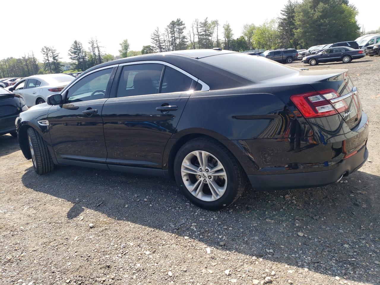2017 Ford Taurus Se - Фото 2
