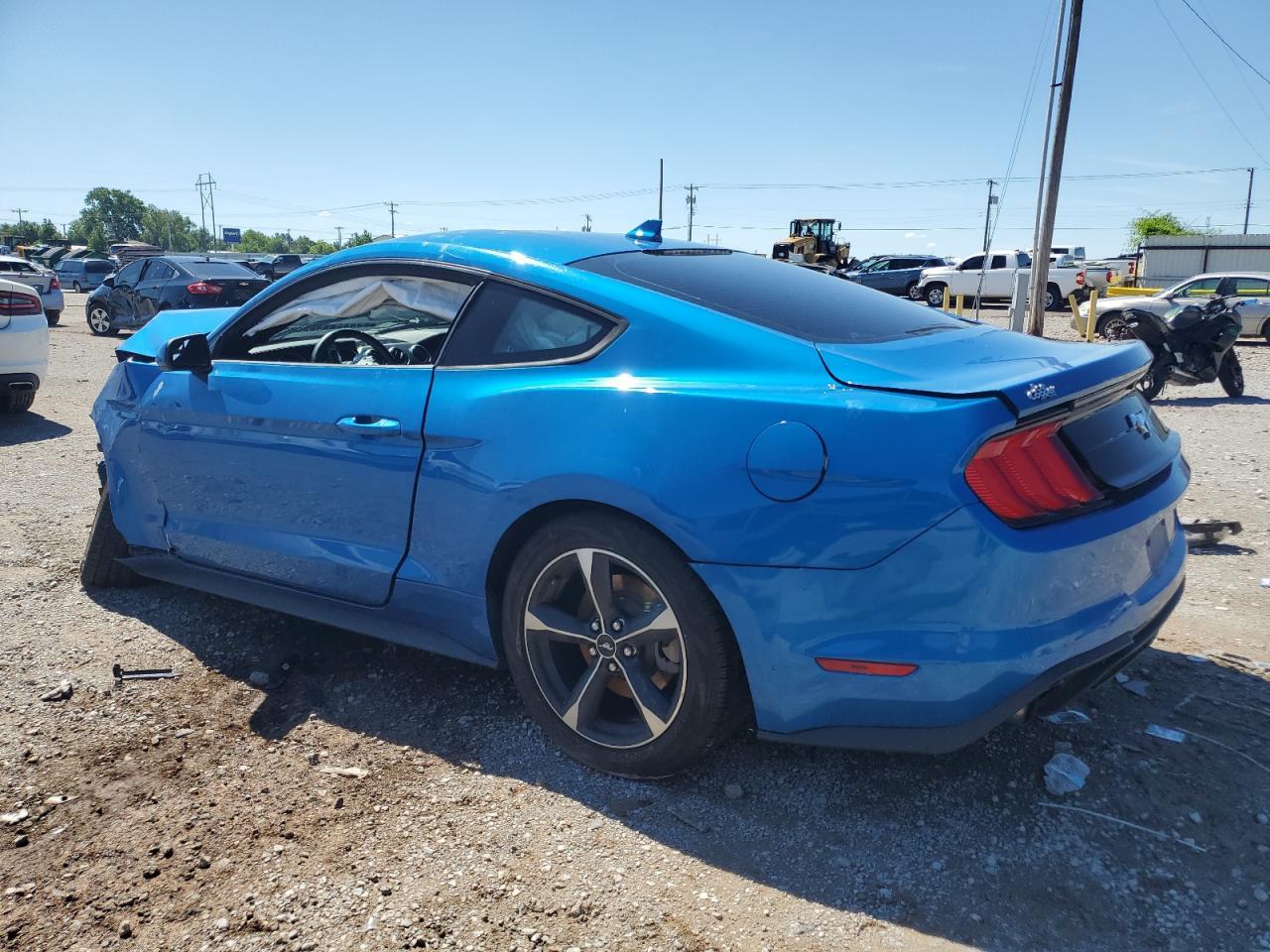 2020 Ford Mustang - Фото 2