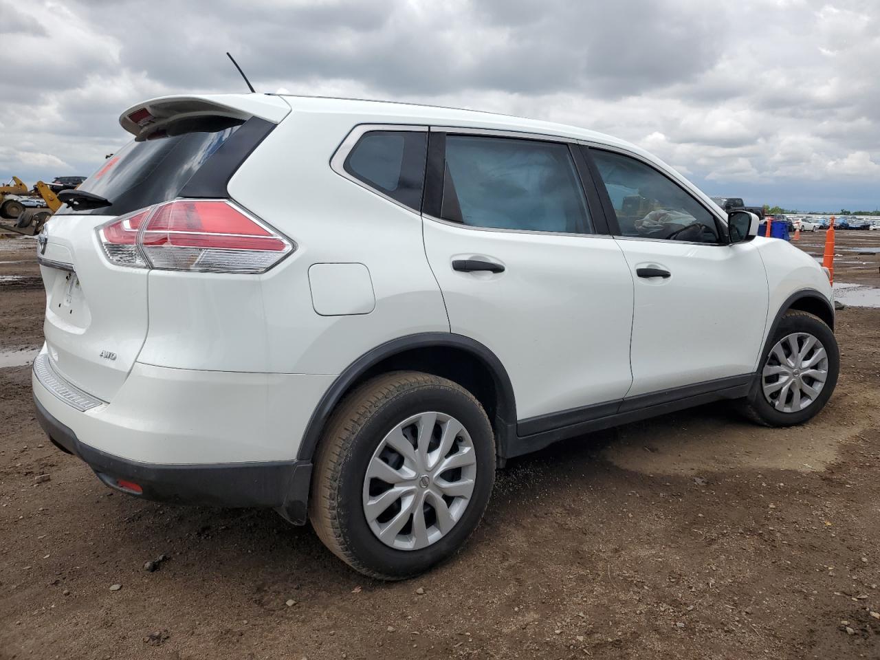 2016 Nissan Rogue S - Image 3