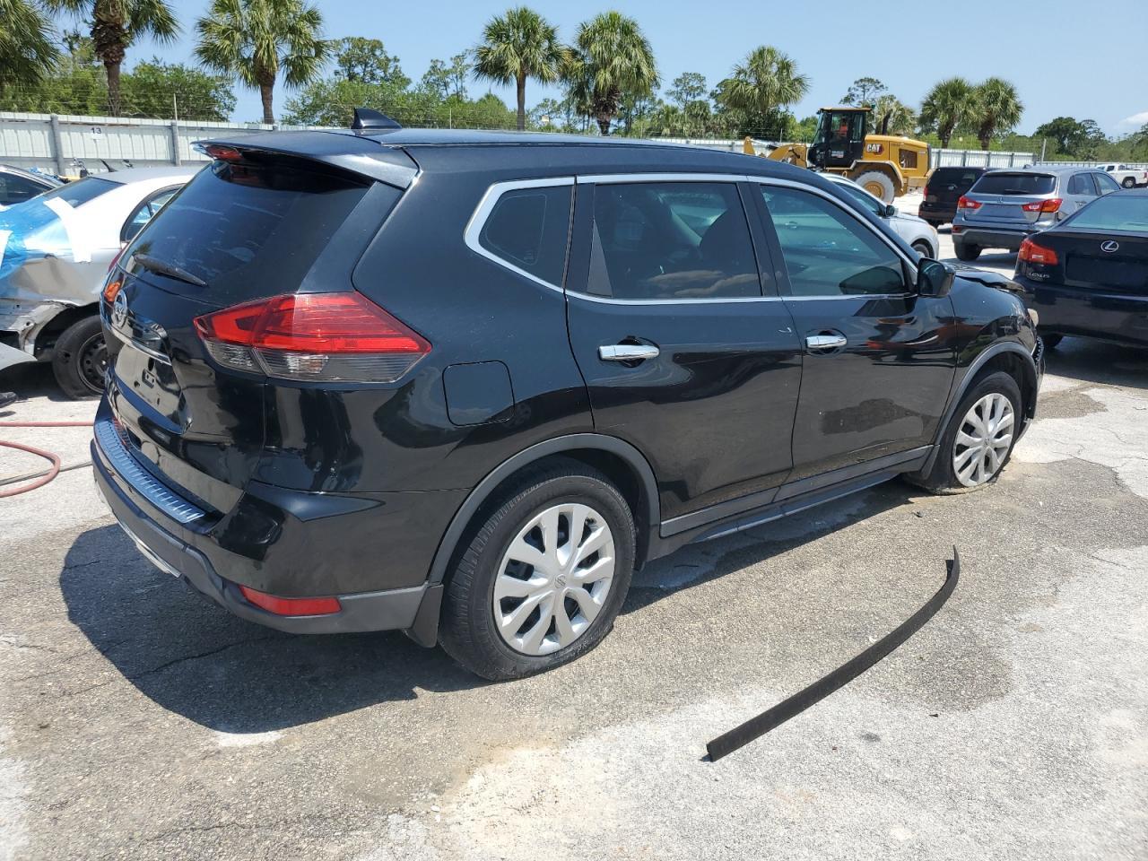 2017 Nissan Rogue S - Фото 3