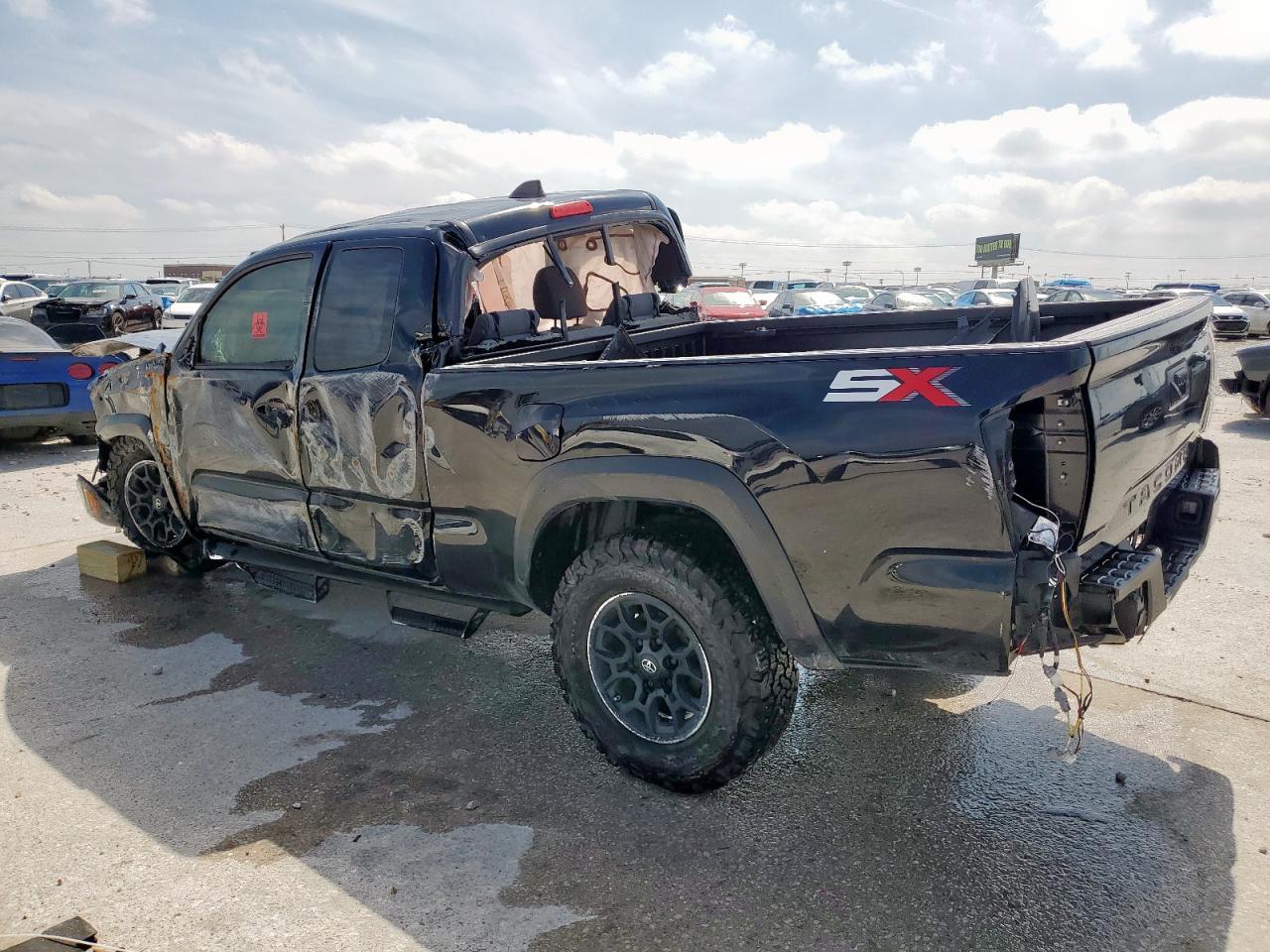 2020 Toyota Tacoma Access Cab - Image 2