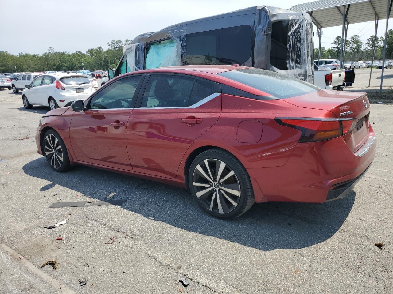 2019 Nissan Altima Sr - Фото 2