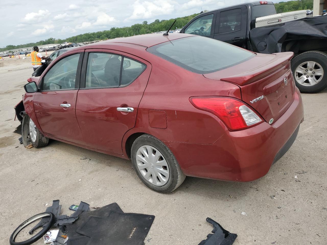 2018 Nissan Versa S - Image 2