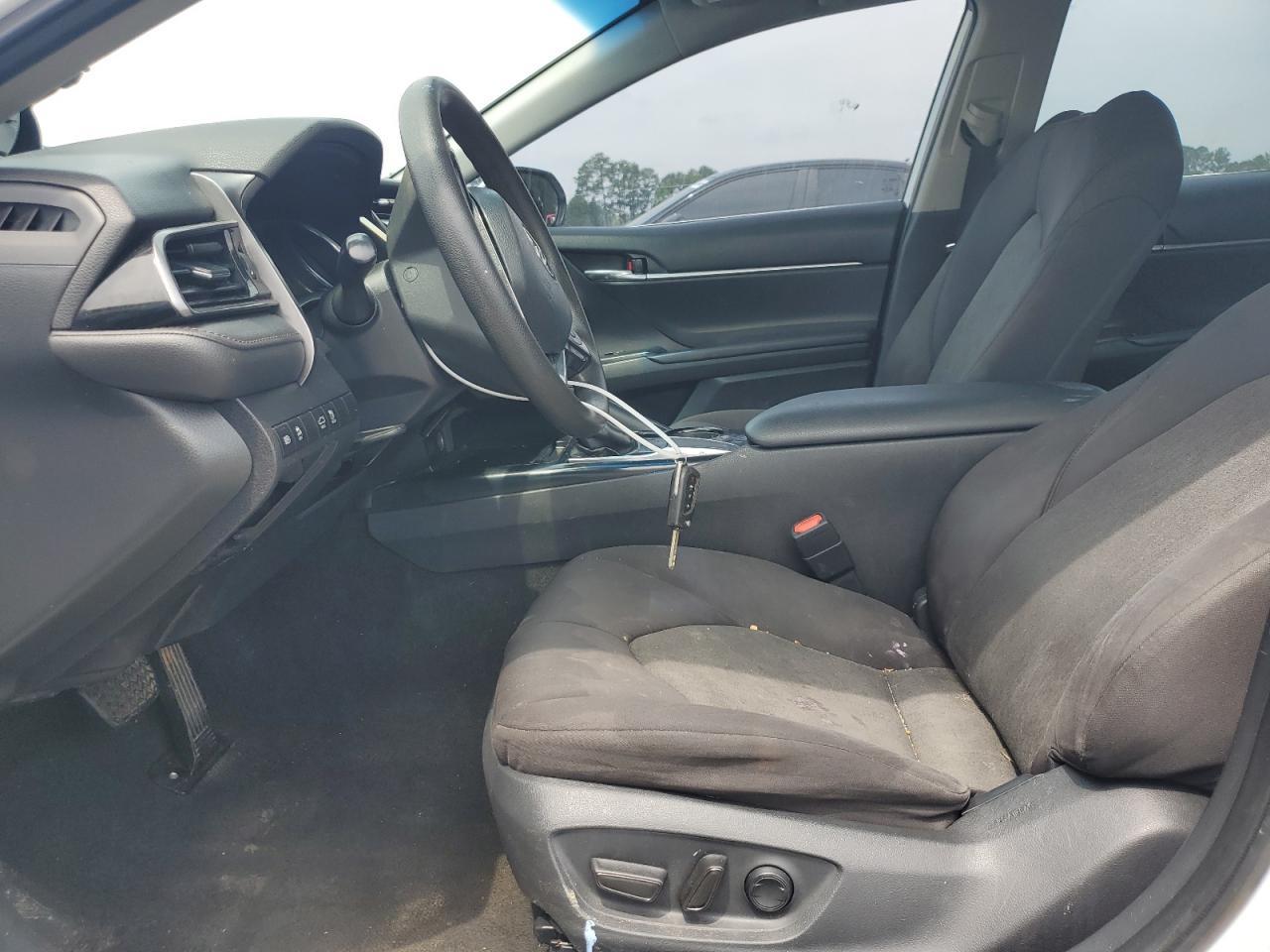 2019 Toyota Camry L - Image 7