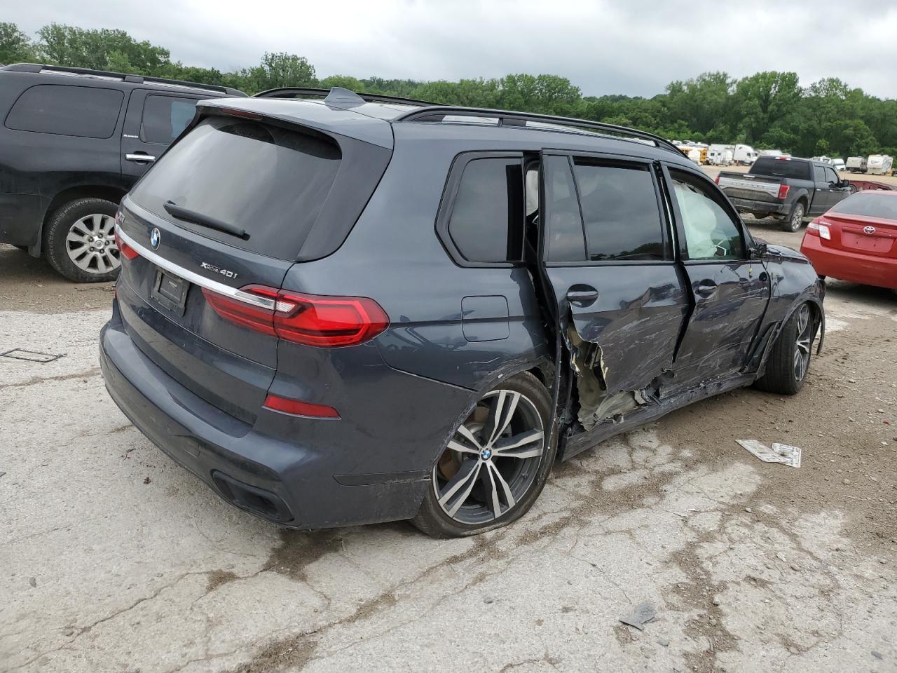 2020 BMW X7 xDrive40I - Image 3