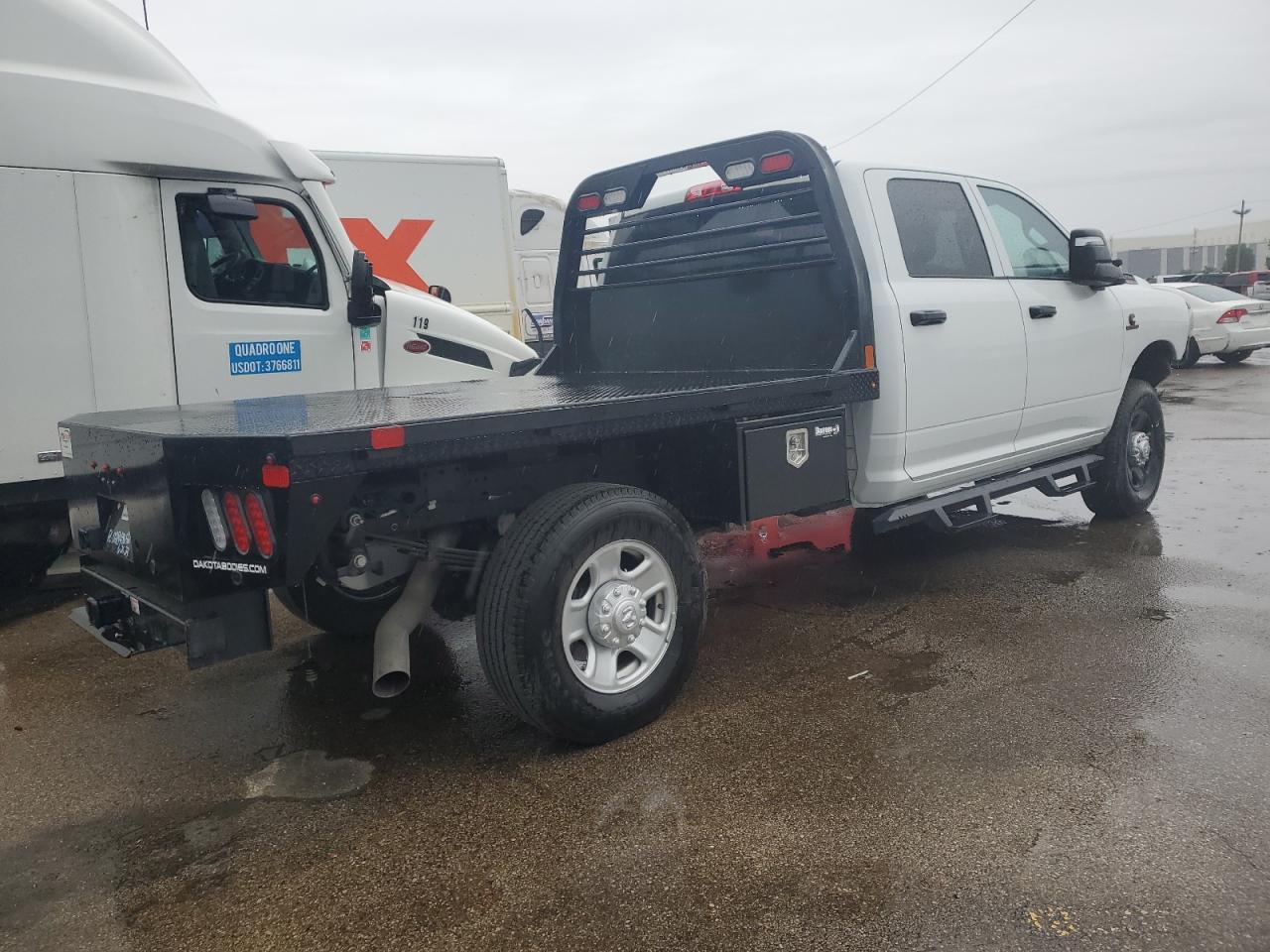 2023 Ram 3500 Tradesman - Фото 3