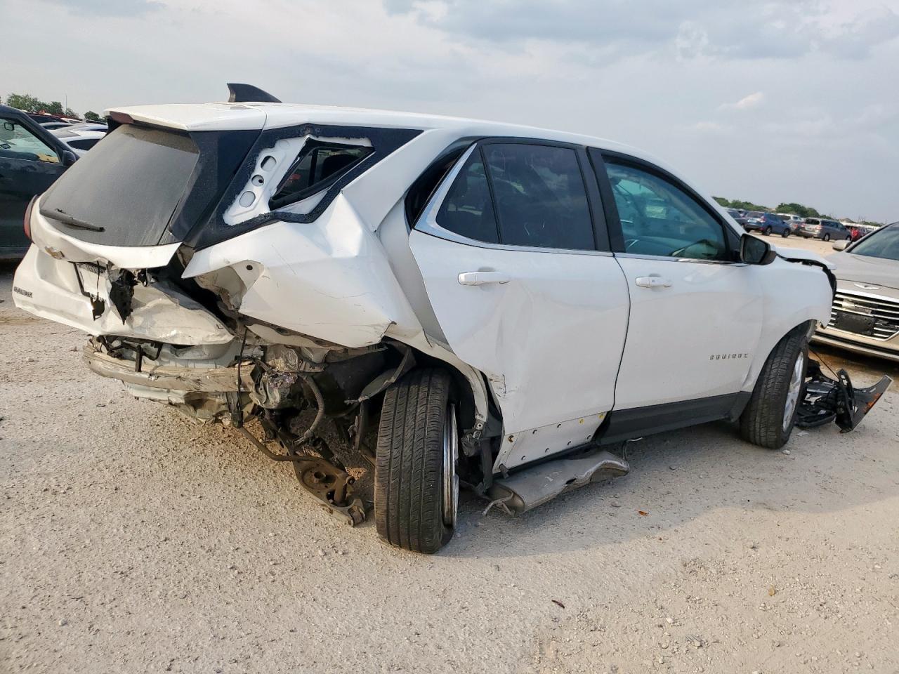 2022 Chevrolet Equinox Lt - Image 3