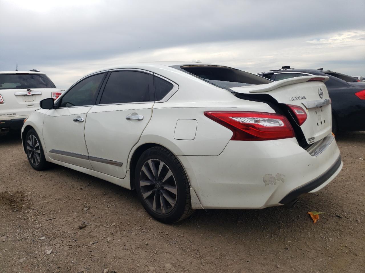 2017 Nissan Altima 2.5 - Фото 2