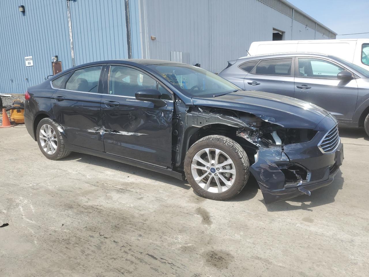 2020 Ford Fusion Se - Фото 4