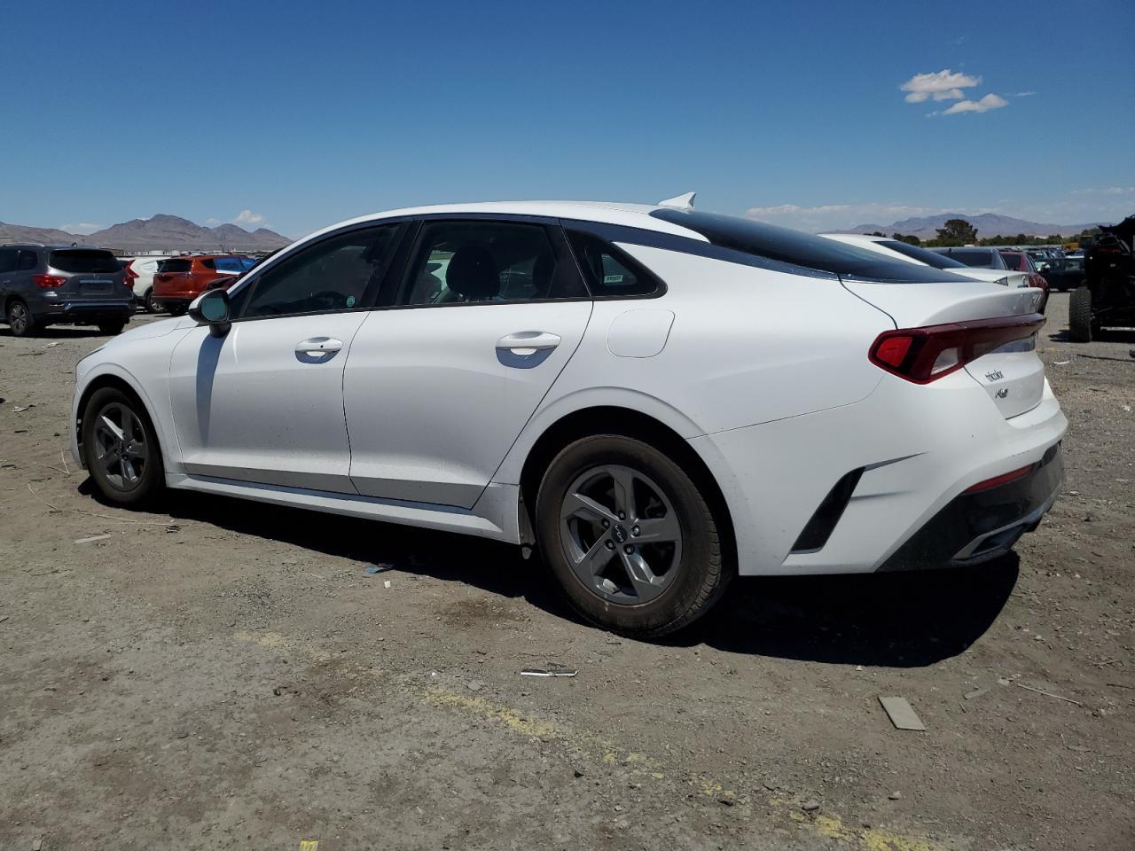 2022 Kia K5 Lxs - Фото 2