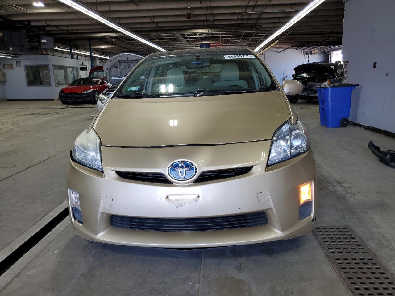 2010 Toyota Prius - Image 5