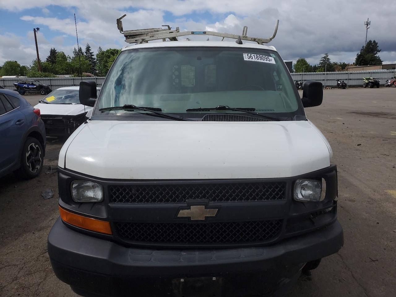 2017 Chevrolet Express - Фото 5