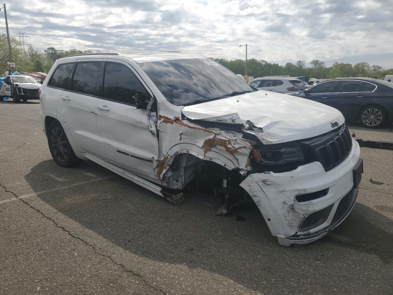 2020 Jeep Grand Cherokee Overland - Image 4