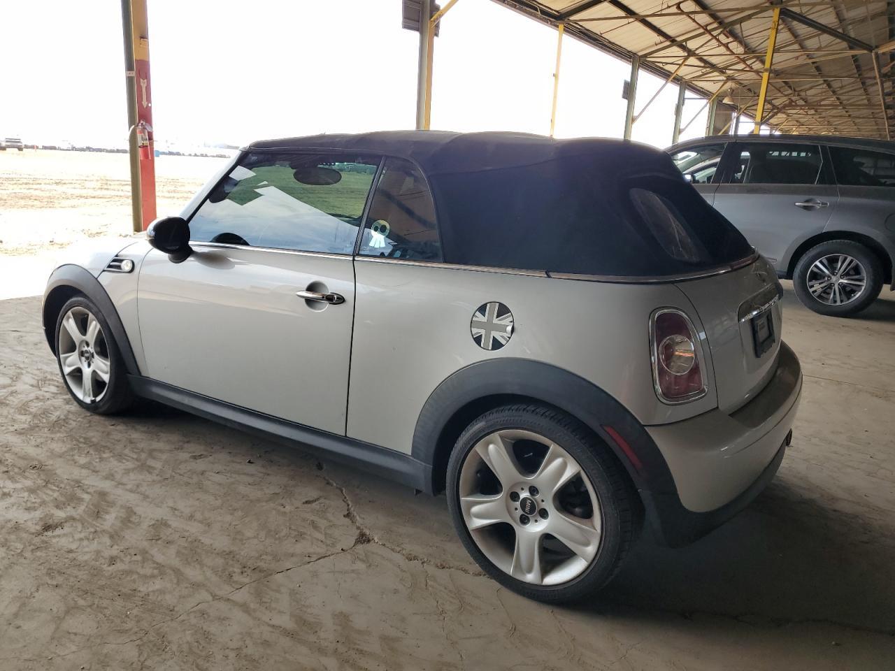 2011 Mini Cooper - Image 2