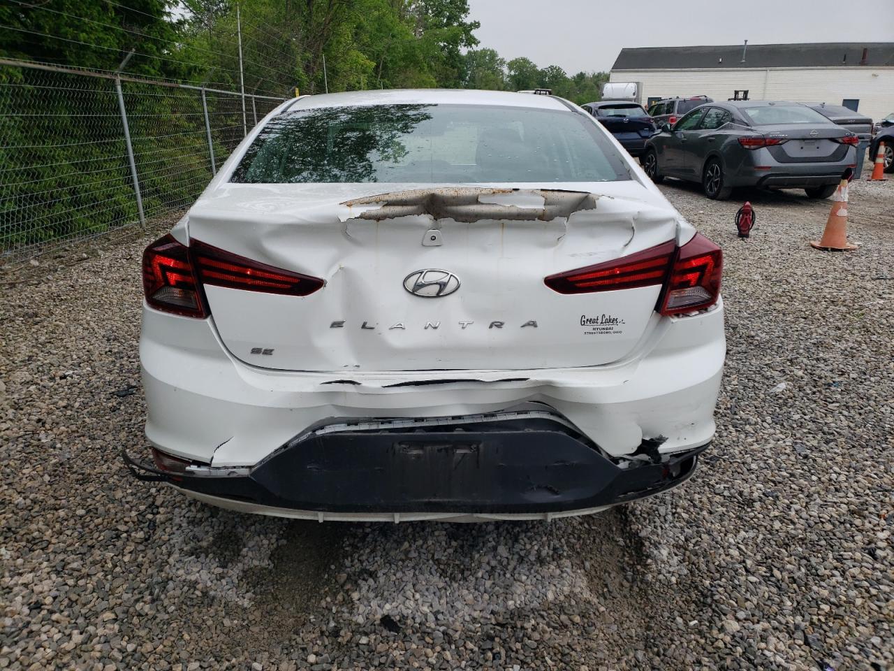 2020 Hyundai Elantra Se - Фото 6