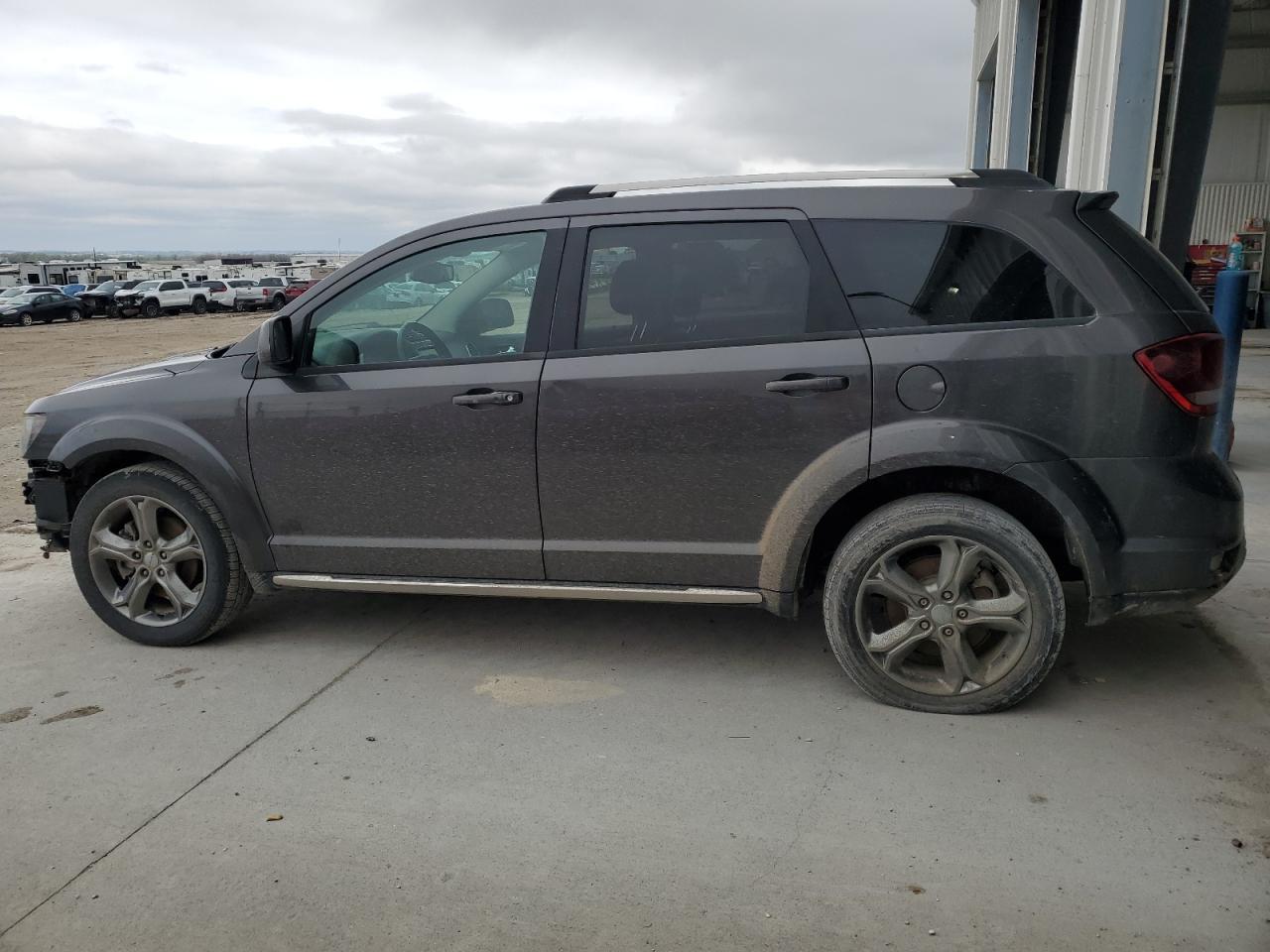 2017 Dodge Journey Crossroad - Image 2