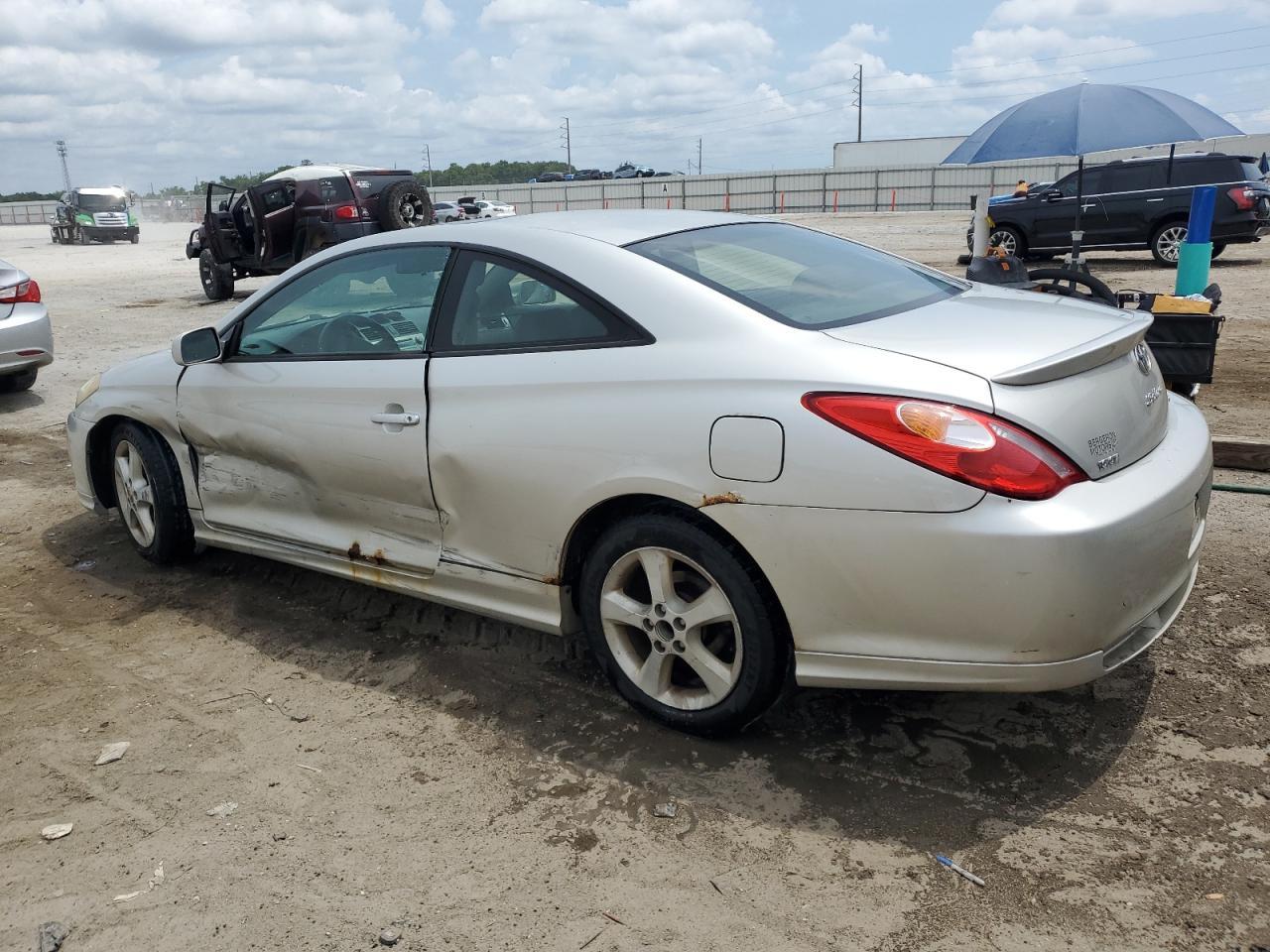 2005 Toyota Camry Solara Se - Image 2