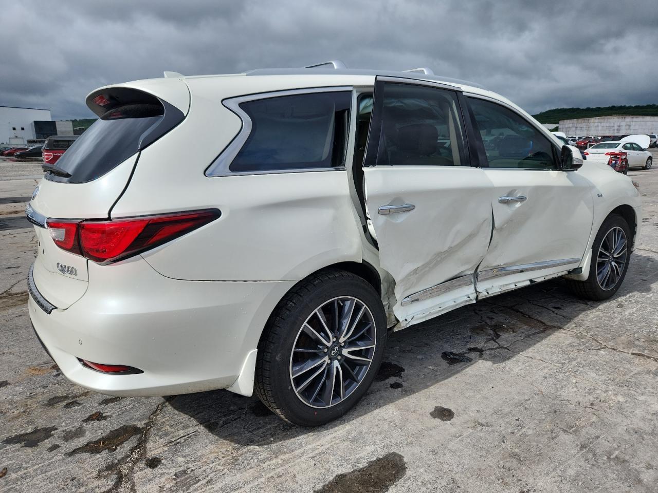 2017 Infiniti Qx60 - Image 3