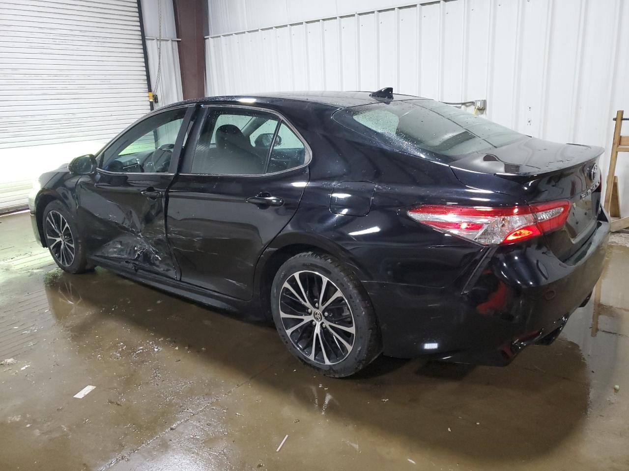 2020 Toyota Camry Se - Image 2