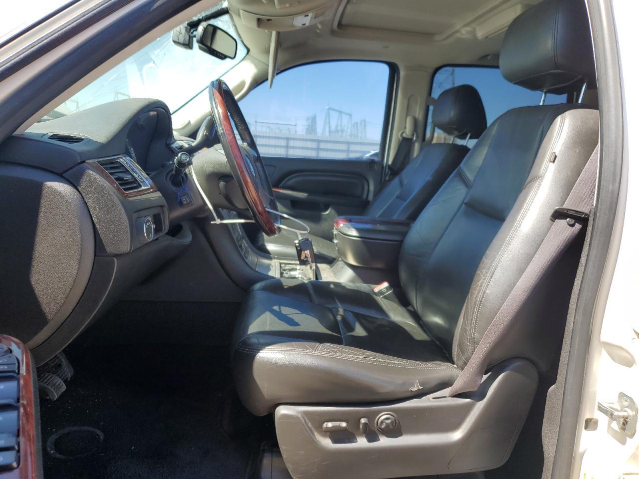 2012 Cadillac Escalade Esv Premium - Image 7