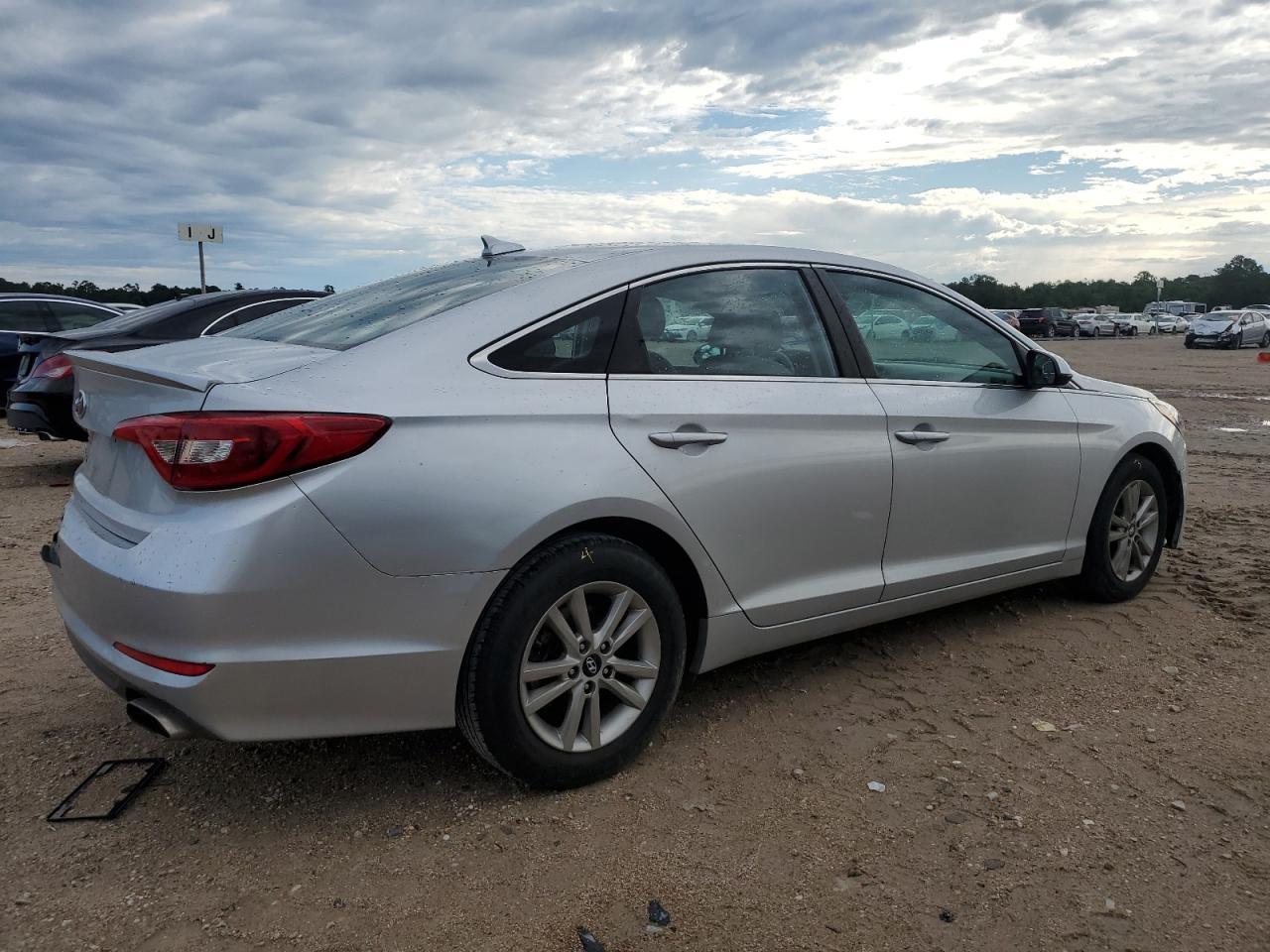 2015 Hyundai Sonata Se - Image 3