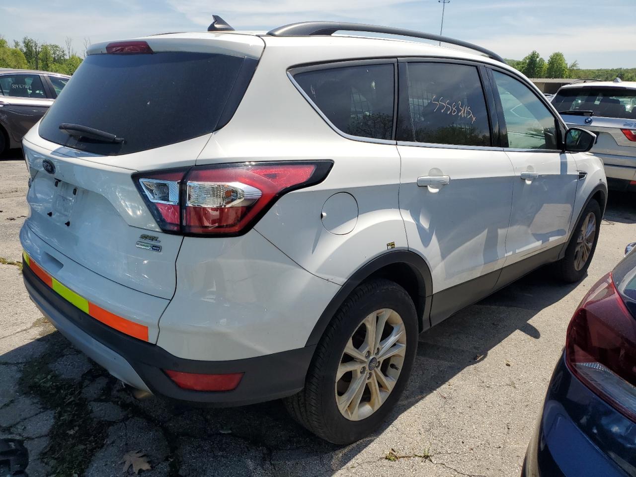 2018 Ford Escape - Фото 3