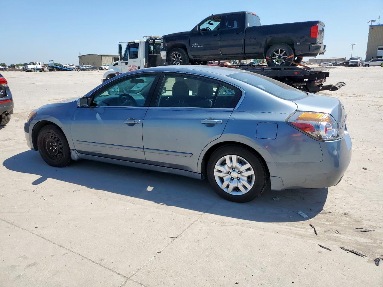 2011 Nissan Altima Base - Фото 2