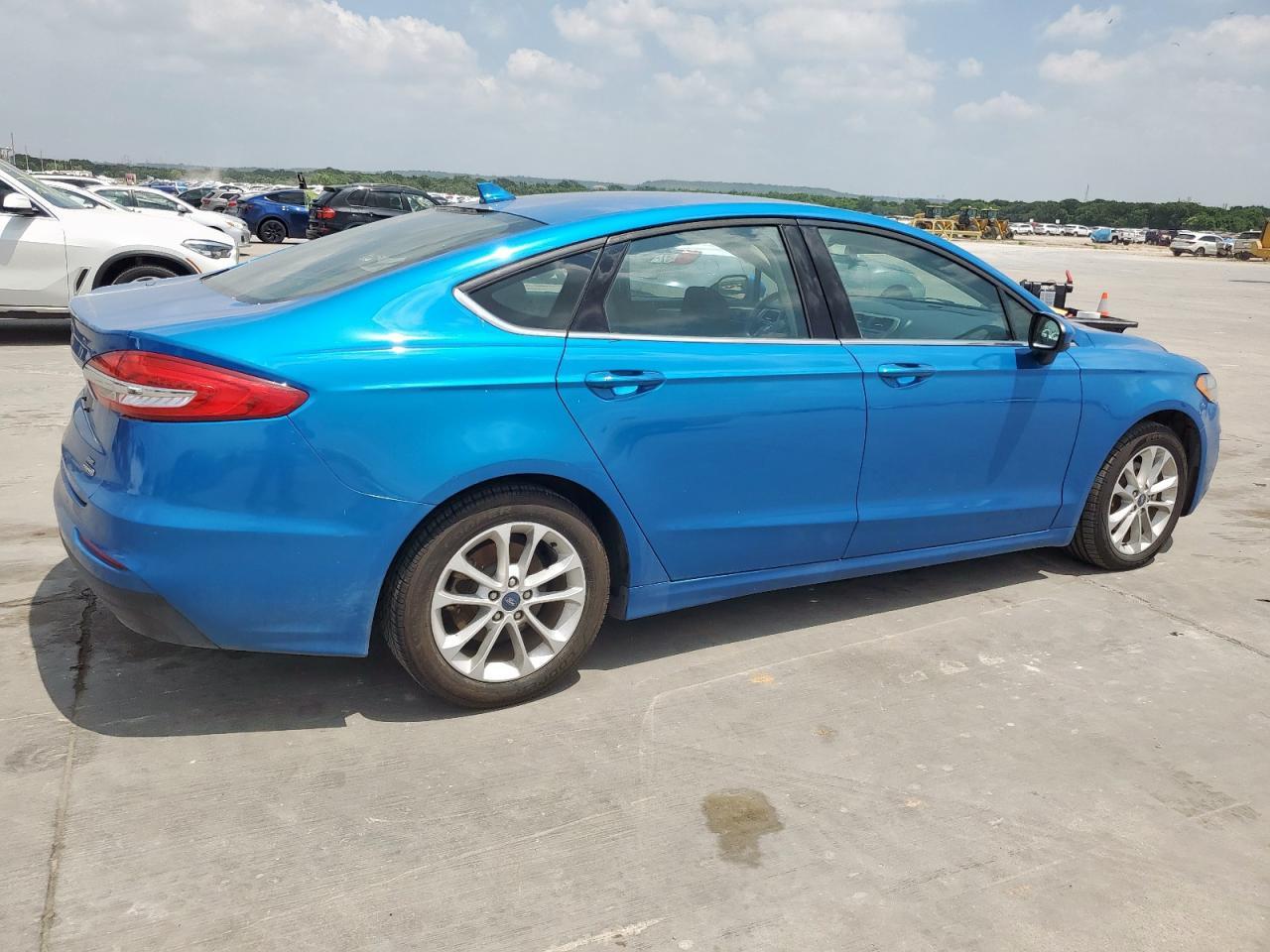 2020 Ford Fusion Se - Фото 3
