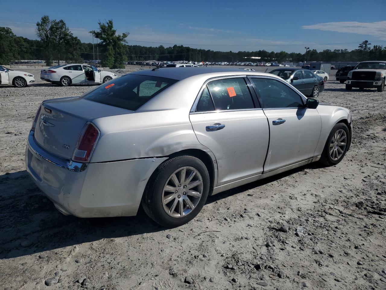 2012 Chrysler 300 Limited - Фото 3