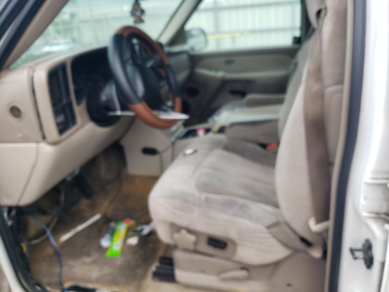 2001 Chevrolet Suburban C1500 - Фото 7