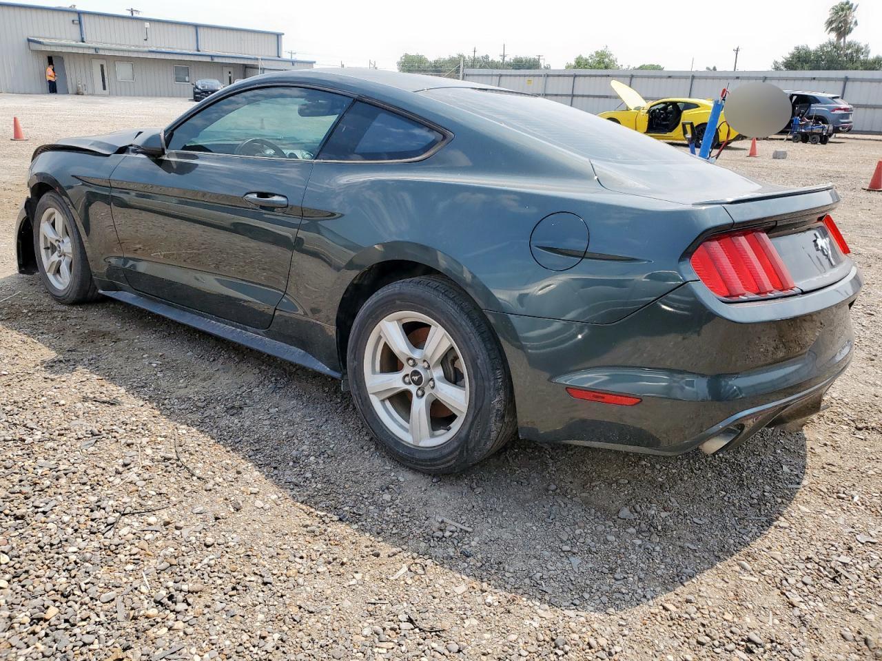 2015 Ford Mustang - Фото 2