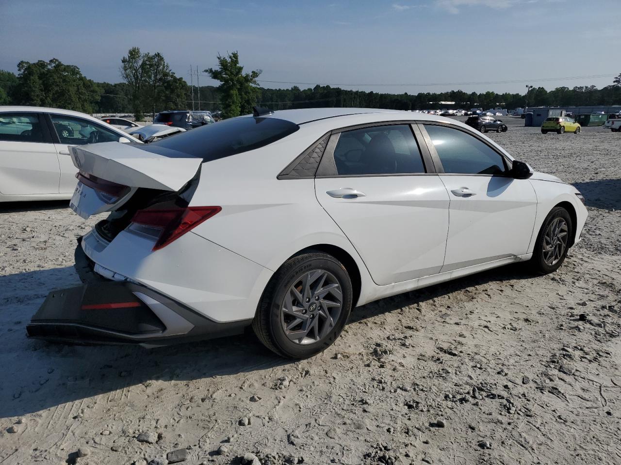 2024 Hyundai Elantra Sel - Фото 3