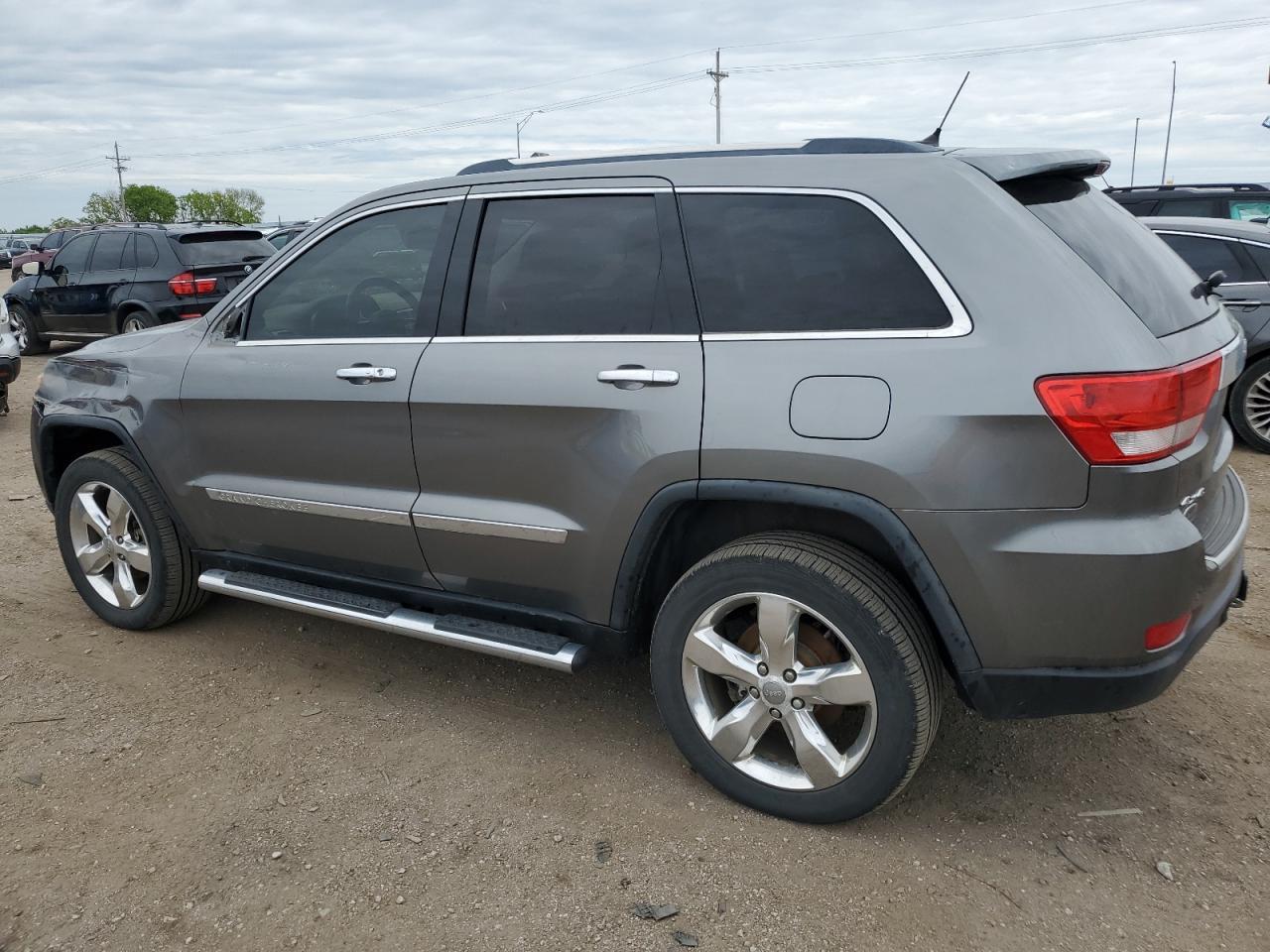 2011 Jeep Grand Cherokee Overland - Image 2