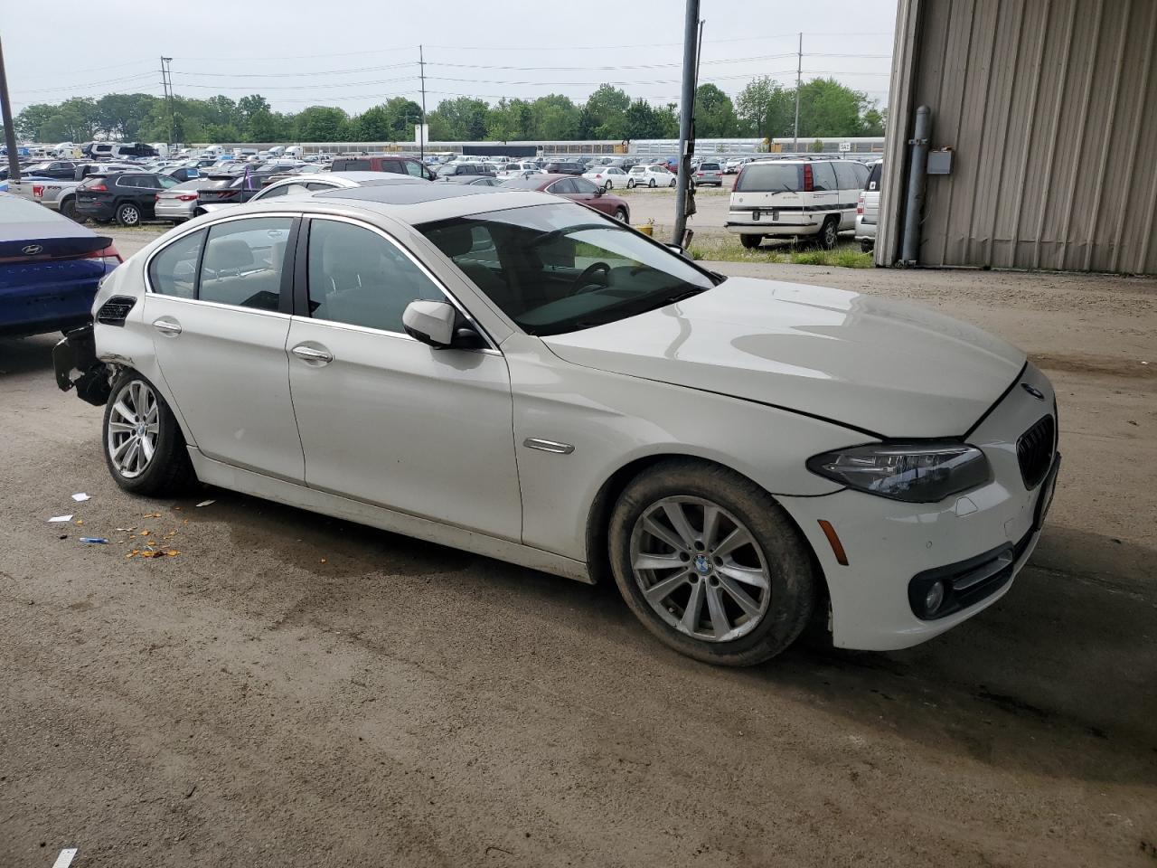 2016 BMW 528 Xi - Image 4