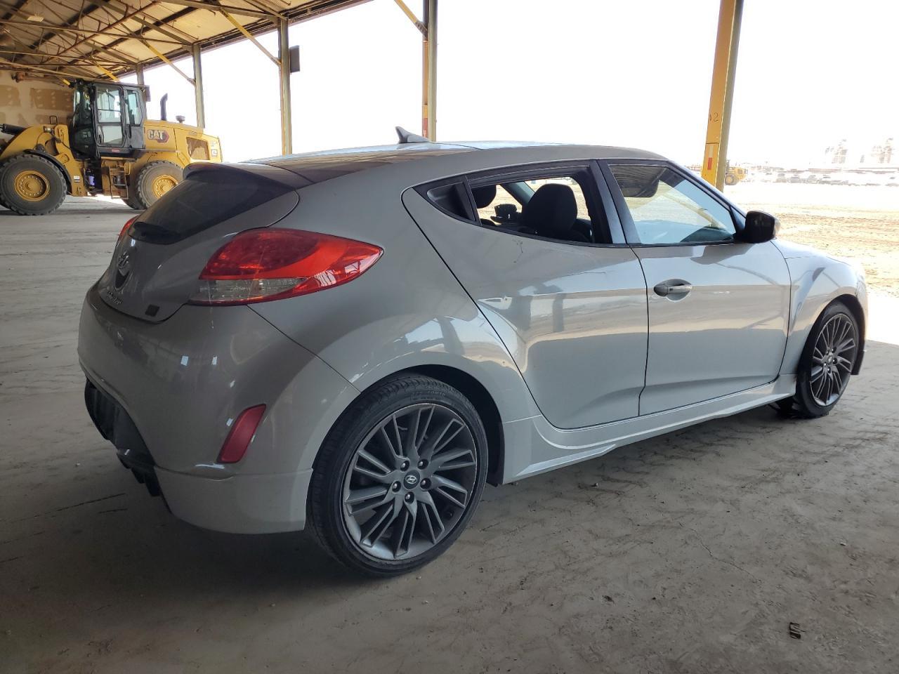 2013 Hyundai Veloster - Фото 3