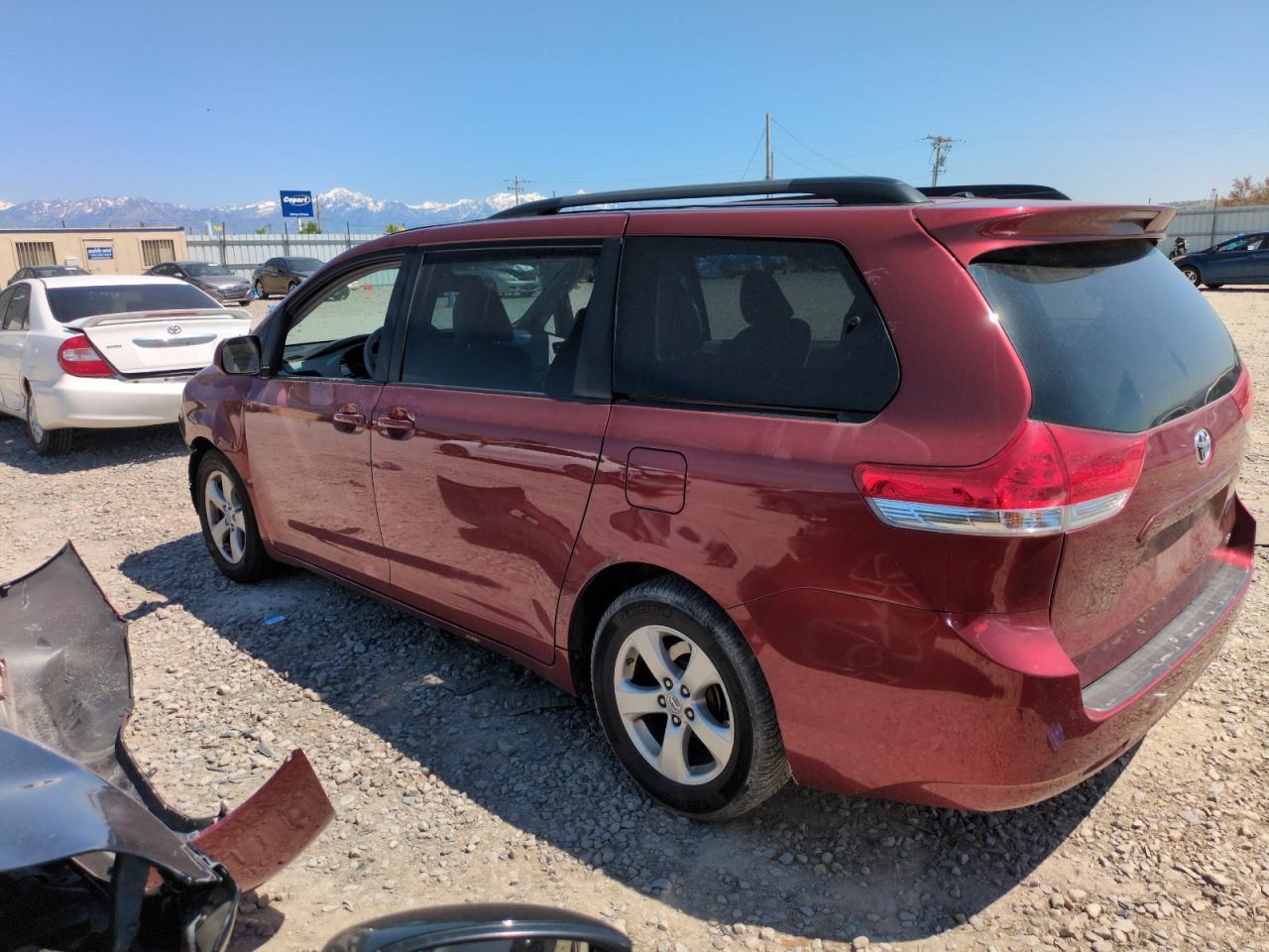2011 Toyota Sienna Le - Фото 2