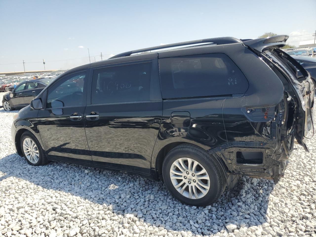 2014 Toyota Sienna Xle - Фото 2