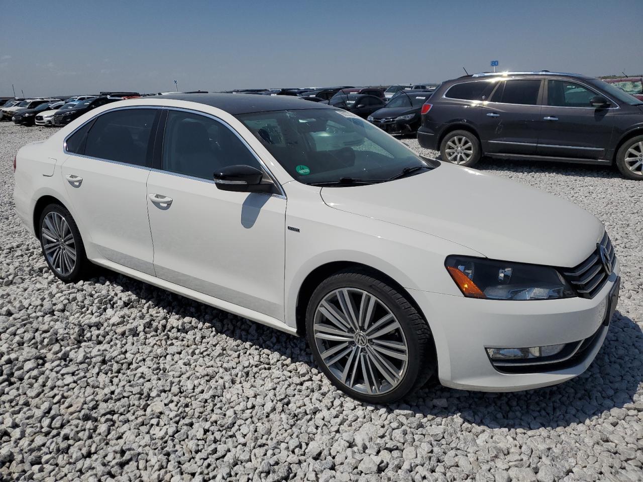 2015 Volkswagen Passat Se - Фото 4