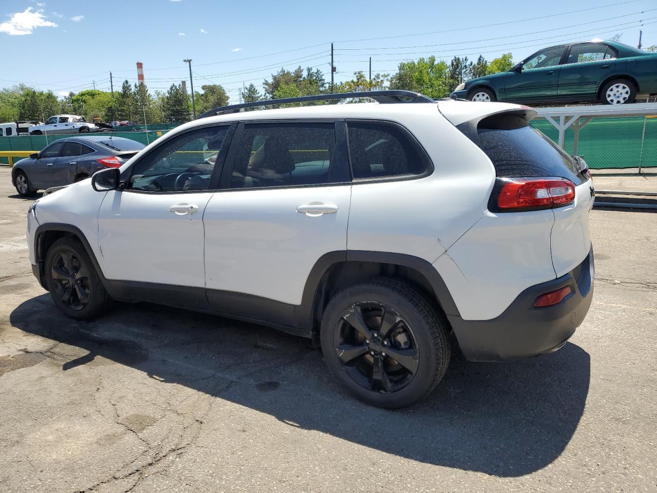 2018 Jeep Cherokee Latitude - Image 2