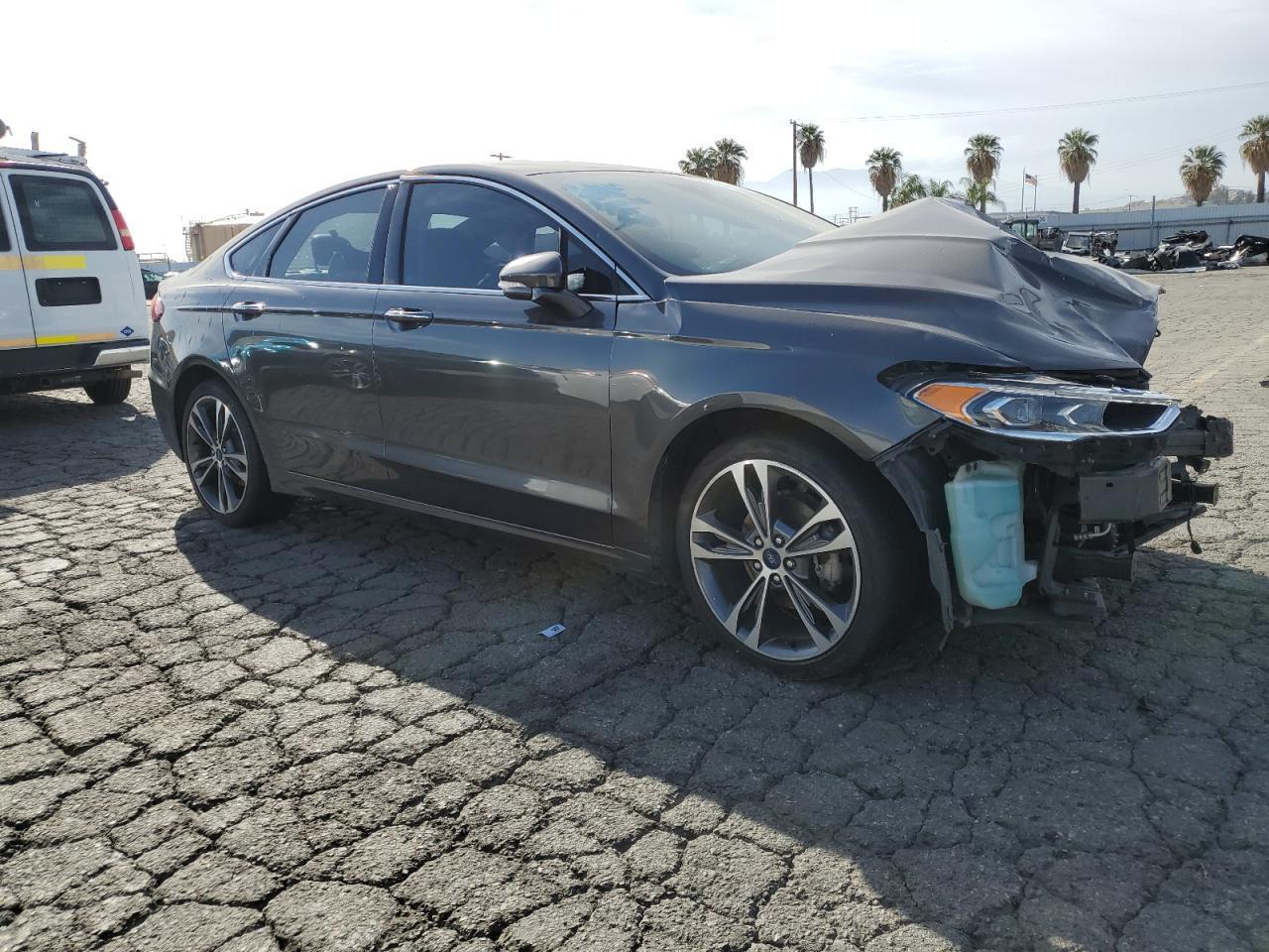 2019 Ford Fusion Titanium - Фото 4