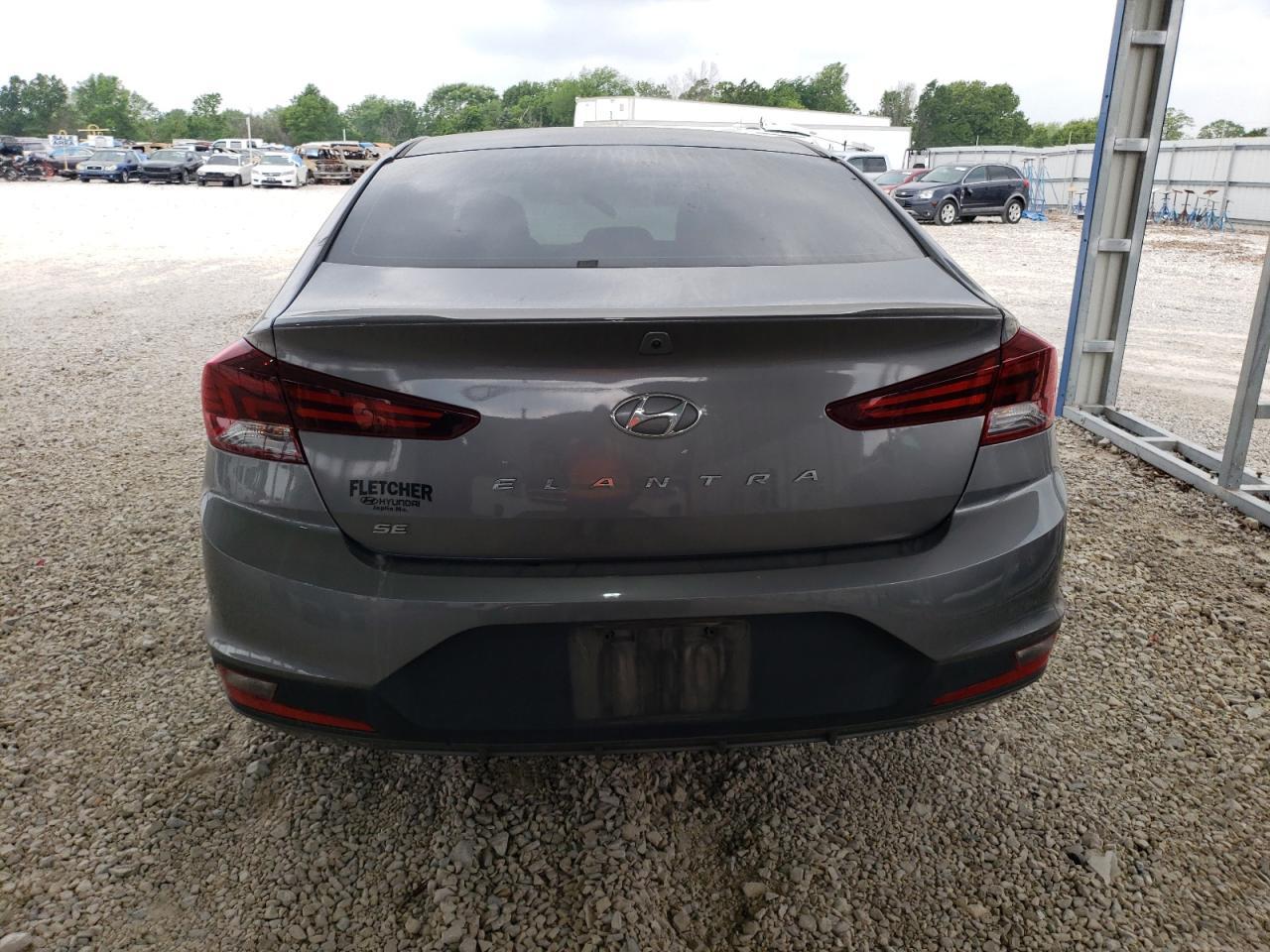2020 Hyundai Elantra Se - Фото 6
