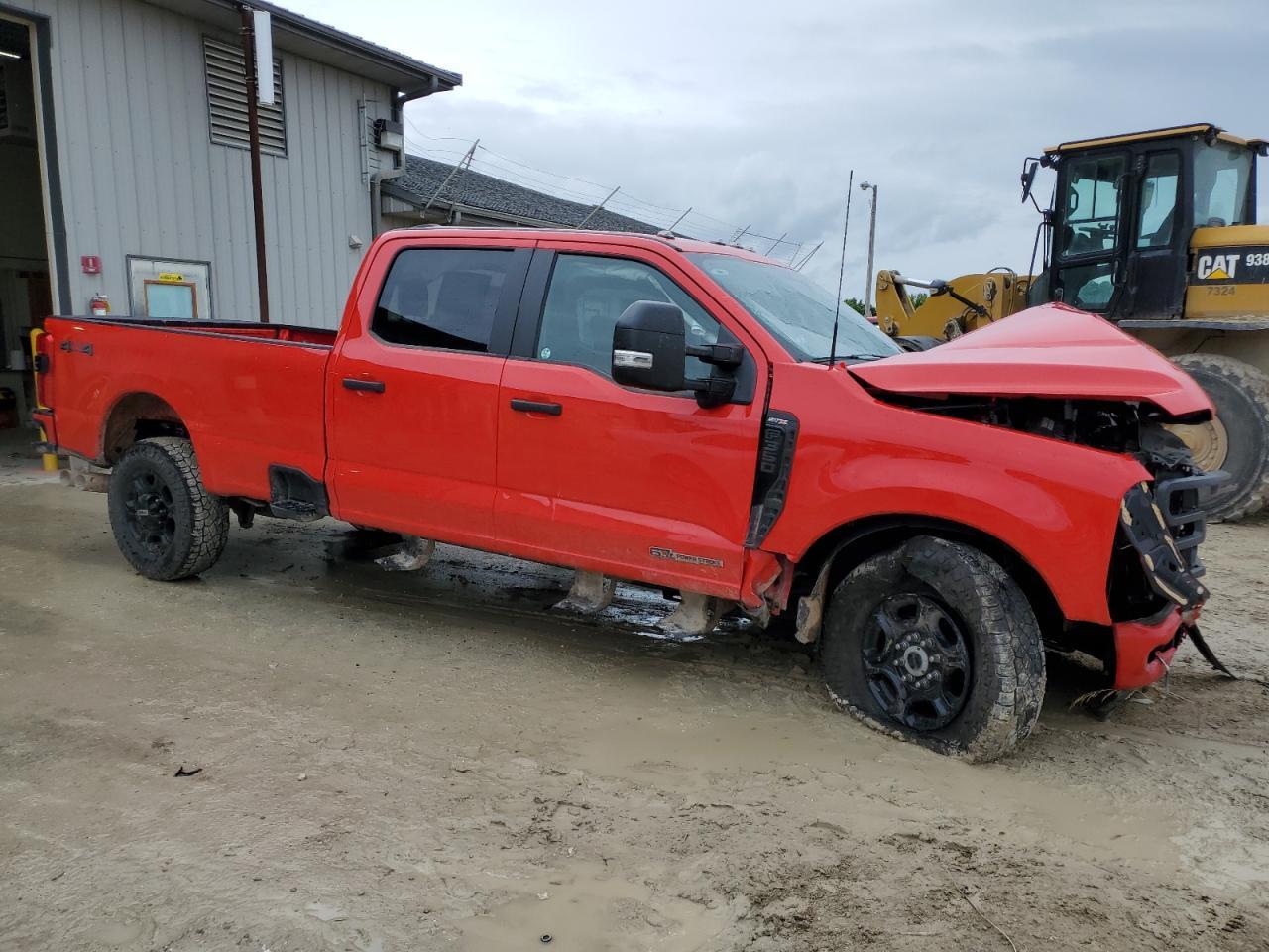 2023 Ford F350 Super Duty - Фото 4