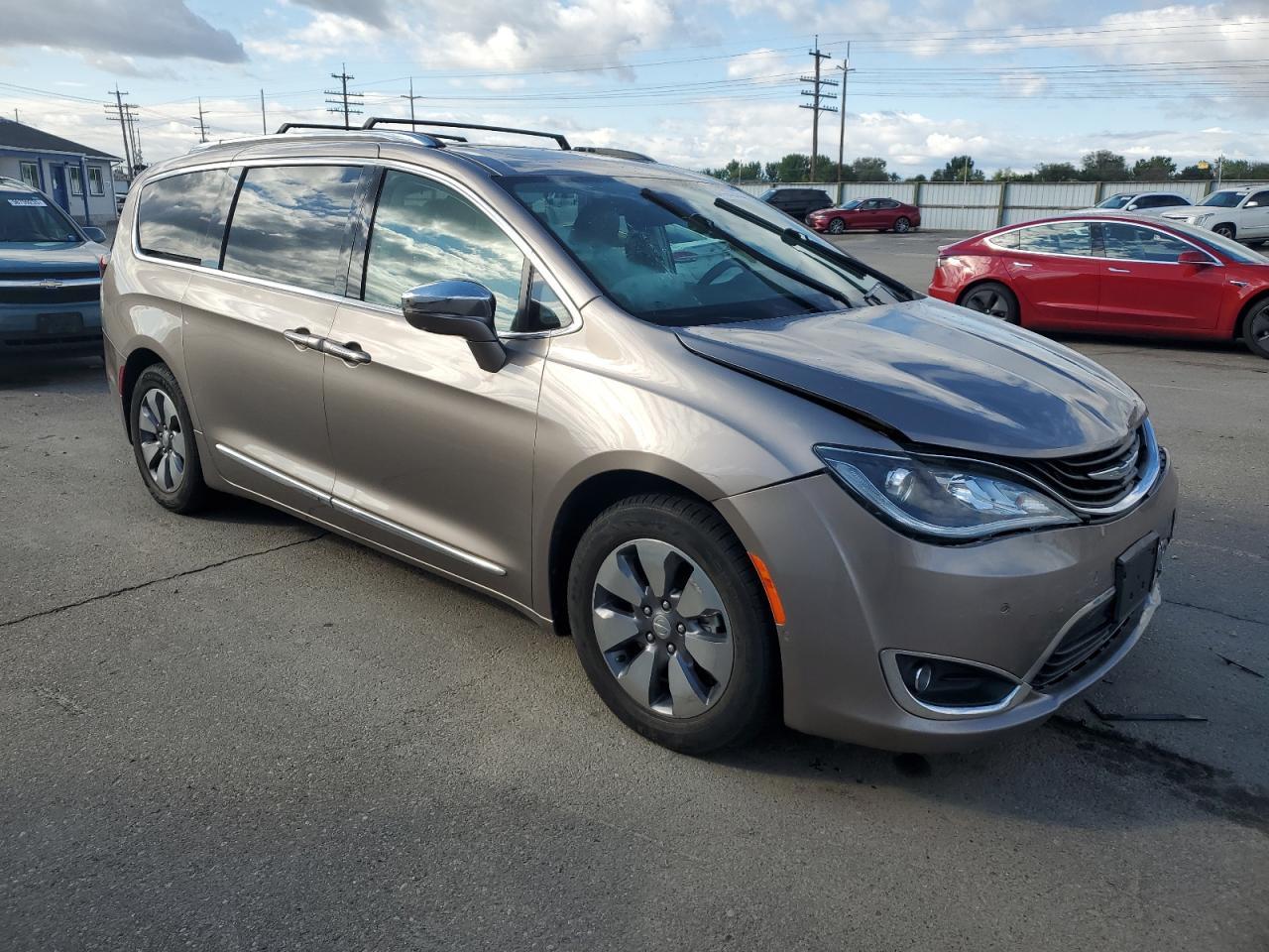 2018 Chrysler Pacifica Hybrid Limited - Фото 4