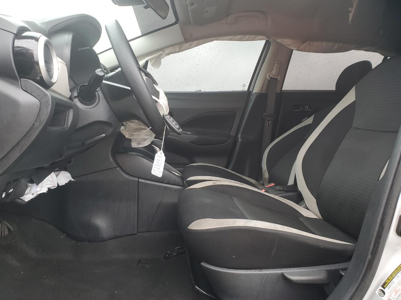 2021 Nissan Versa Sv - Image 7