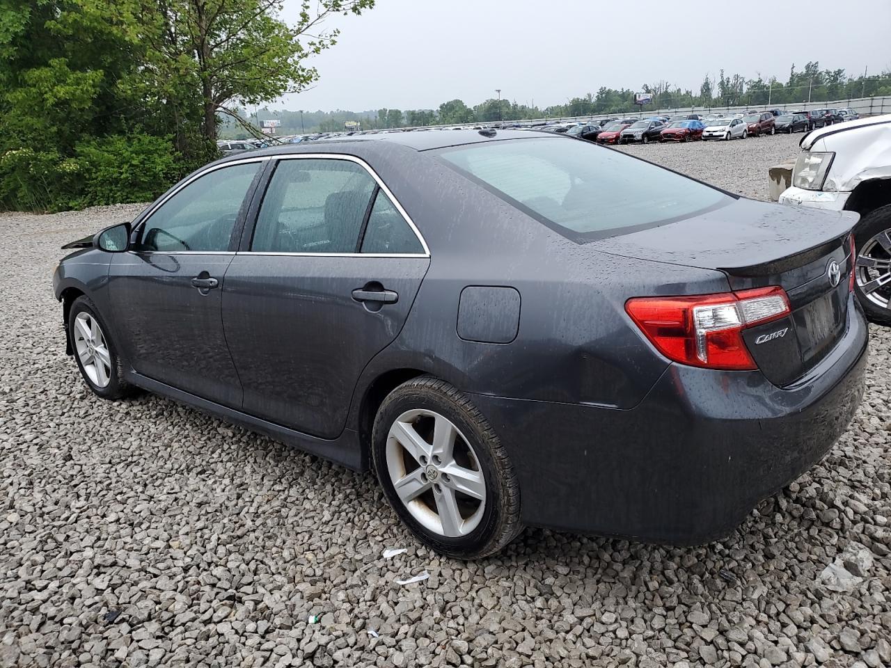 2012 Toyota Camry Base - Фото 2