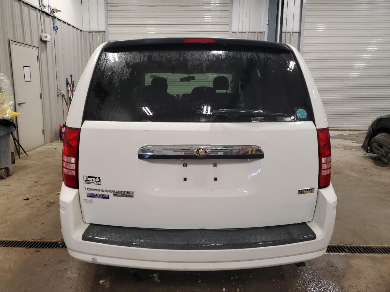 2008 Chrysler Town & Country Lx - Image 6
