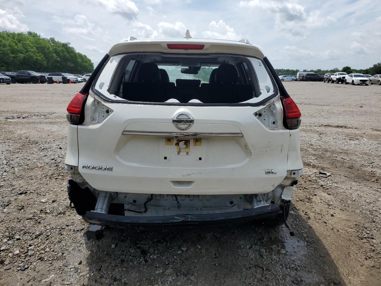 2017 Nissan Rogue S - Image 6